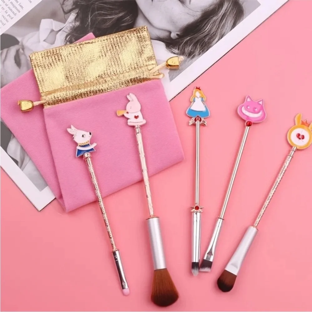 Disney’s Alice in Wonderland Makeup Brush Set, Alice In Wonderland Makeup Brush
